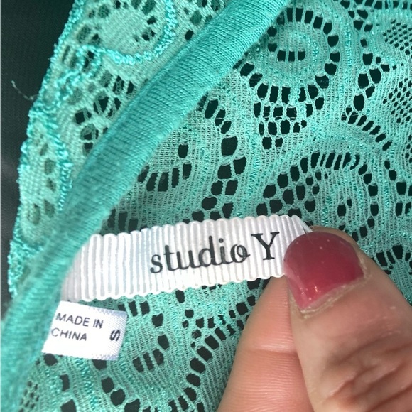 😘 Studio Y Teal lace overlapping shirt underneath
Sz. M
Great for dressing Up. - Picture 3 of 5